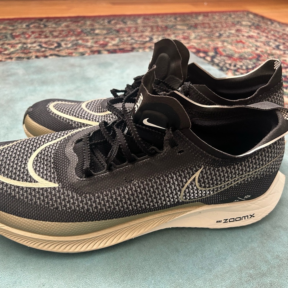 Nike Black and Cream ZoomX Lightweight Running Sneakers, size 12.